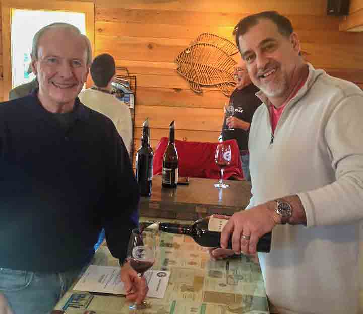 The-Wine-Shack-steve-pouring